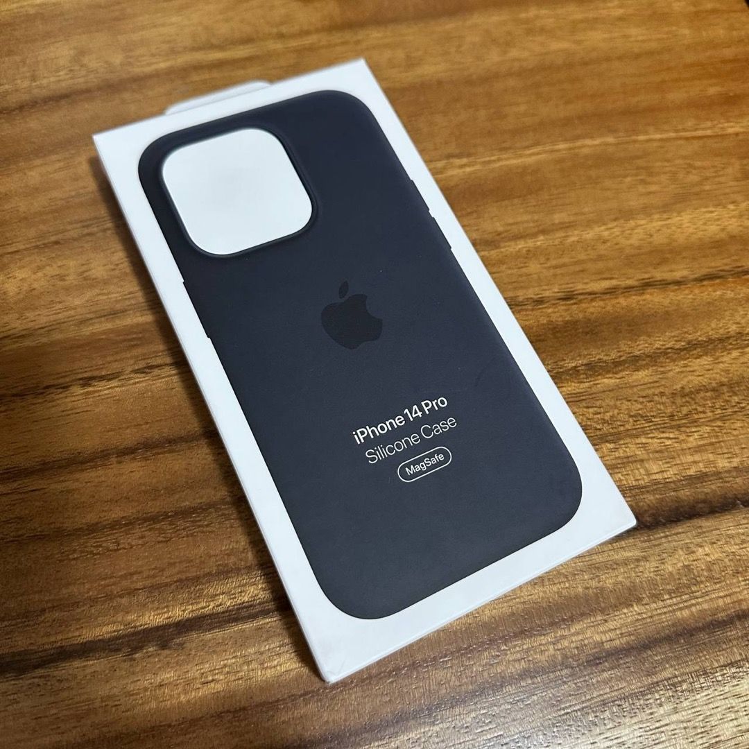 Brand new 100% authentic w receipt iPhone 14 Pro Silicone Case with MagSafe  - Midnight, Mobile Phones & Gadgets, Mobile & Gadget Accessories, Cases &  Sleeves on Carousell
