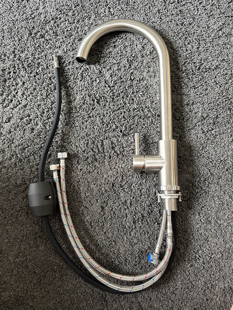 Brand New Heavy Duty Retractable Modern Kitchen Sink Faucet, Furniture