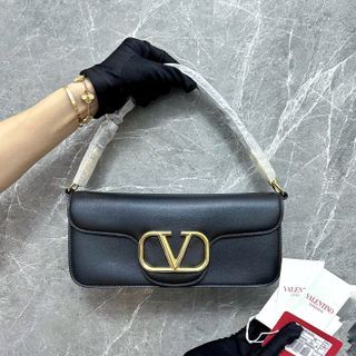Supervee leather handbag Valentino Garavani Red in Leather - 35444325