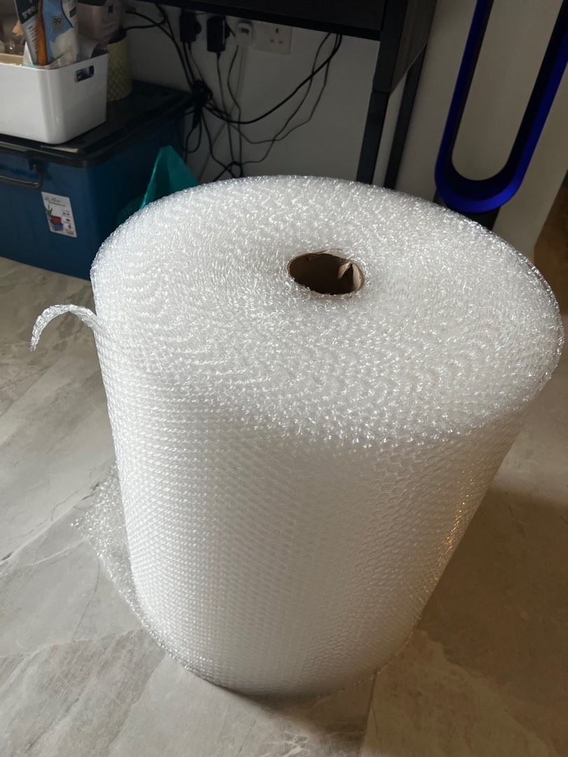 Bubble wrap, Furniture & Home Living, Home Improvement & Organisation