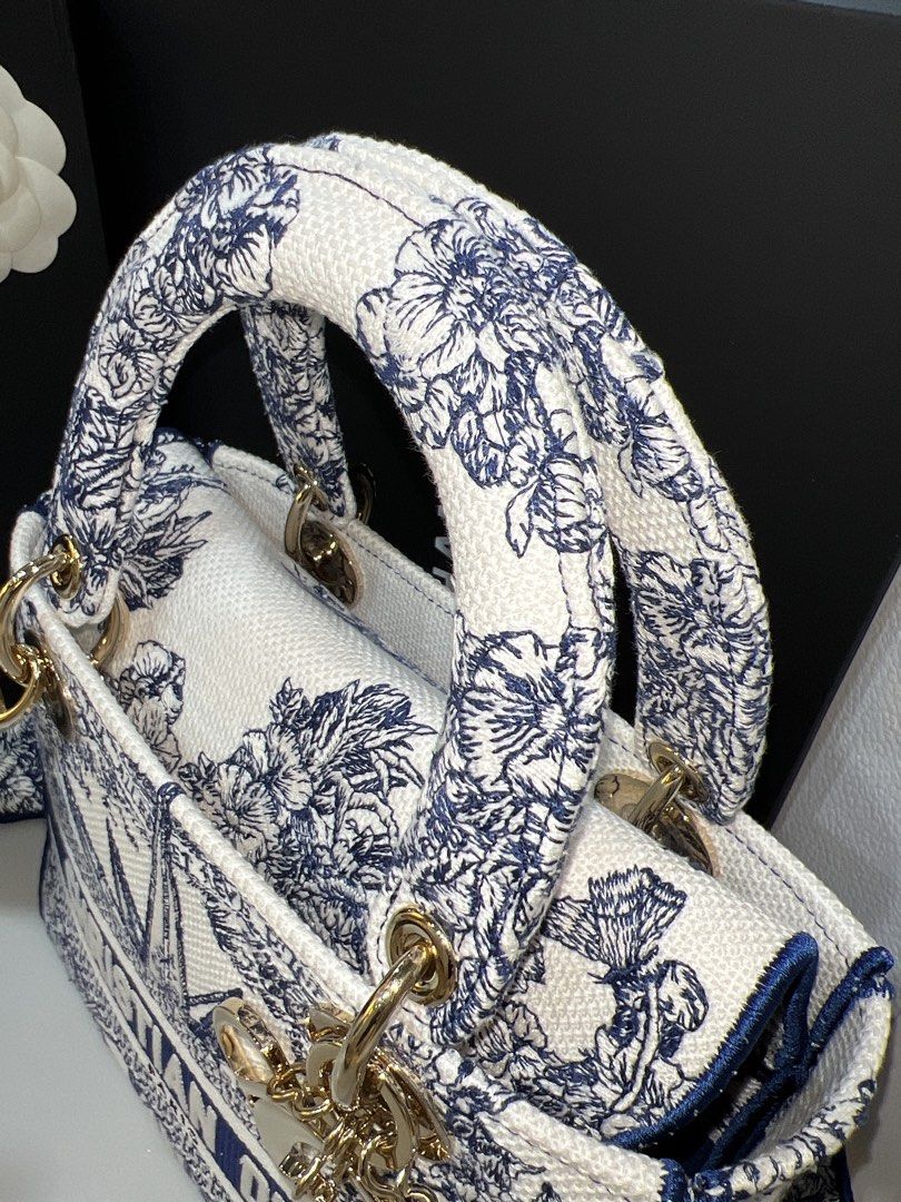 Medium Lady D-Lite Bag White and Blue Rêve d'Infini Embroidery