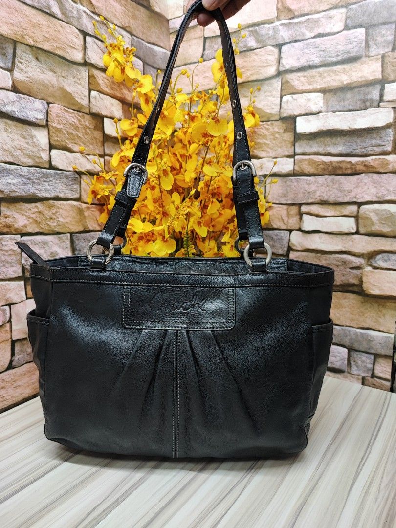 Coach east west tote bag