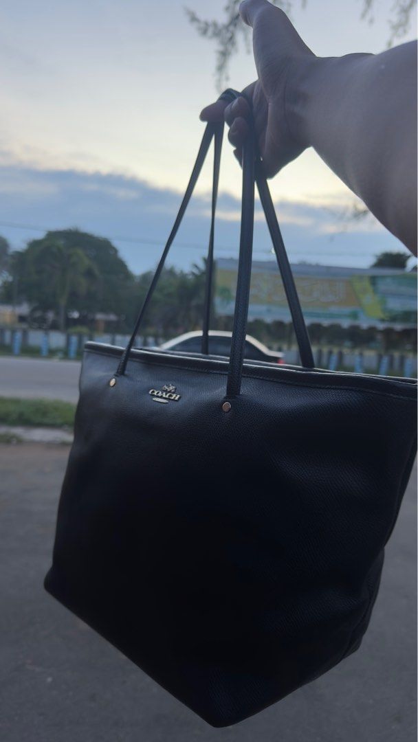 Coach leather large street tote sales