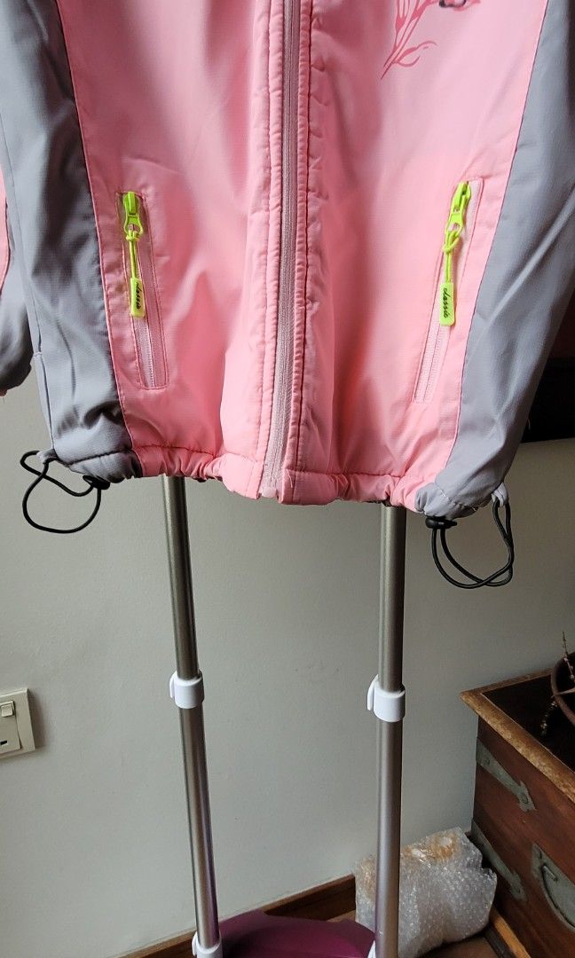Lightweight Coat (Category: Babies & Kids Fashion) located in Singapore. Submitted by nippy (Listing ID 1261237255, Image 2). Description: Water resistant outer Super soft fleece lining Removable hood Unique feature: Adjustable Drawstring hem to keep the wind out Suitable for aircondioned room or autumn climate. Pls check measurements here! :) Length 25" Sleeve 21.5" Chest 18" Would also fit a petite lady..