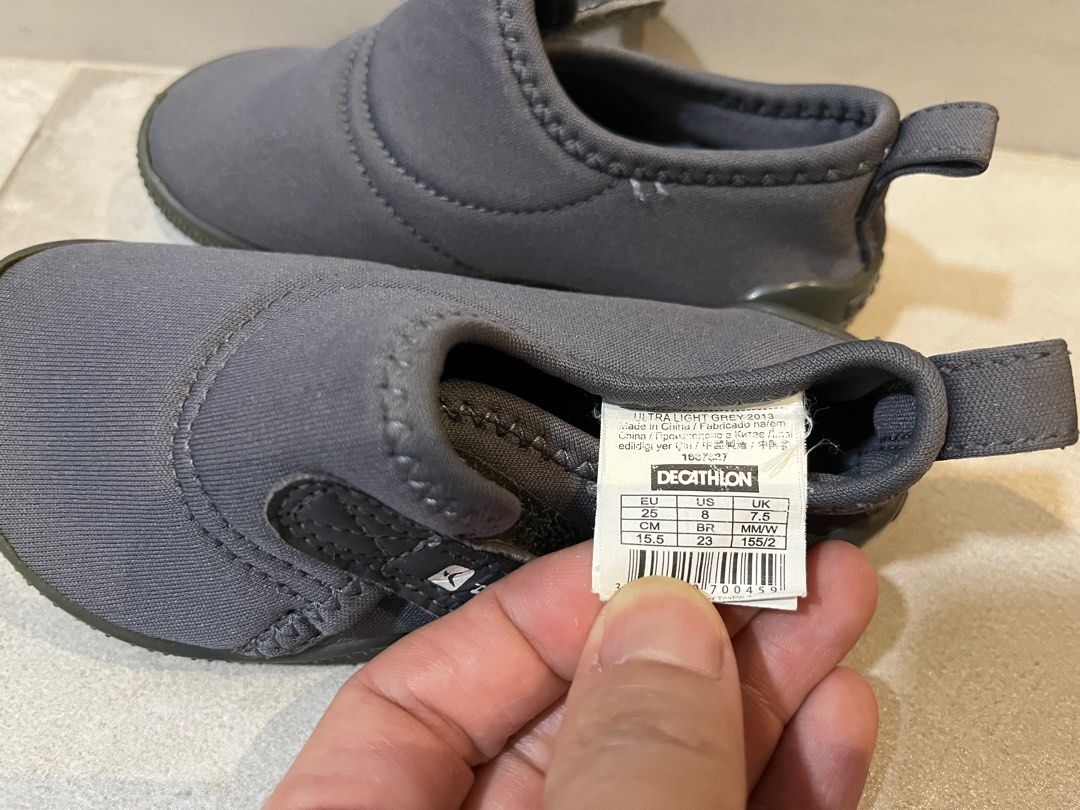 Wet store shoes decathlon