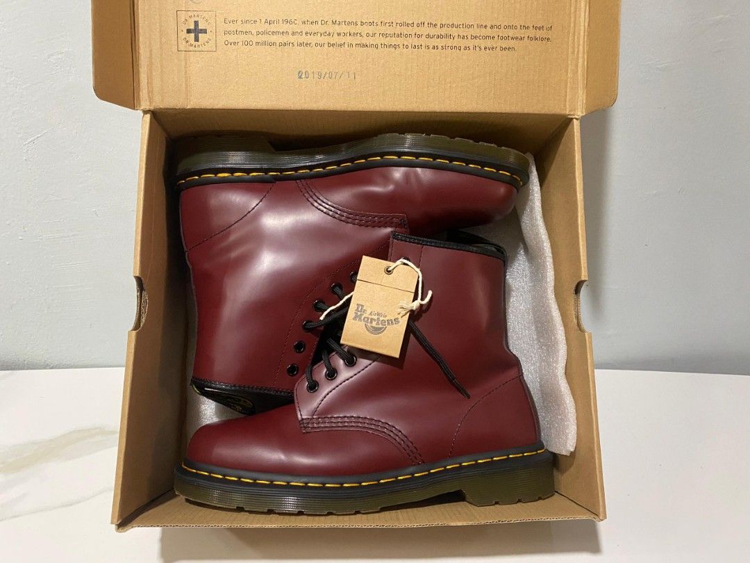 Dr Martens Men s Fashion Footwear Boots on Carousell