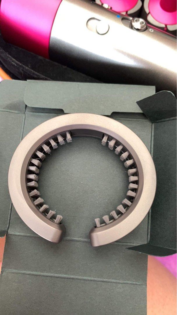 Dyson Airwrap Complete 220v, Beauty & Personal Care, Hair on Carousell