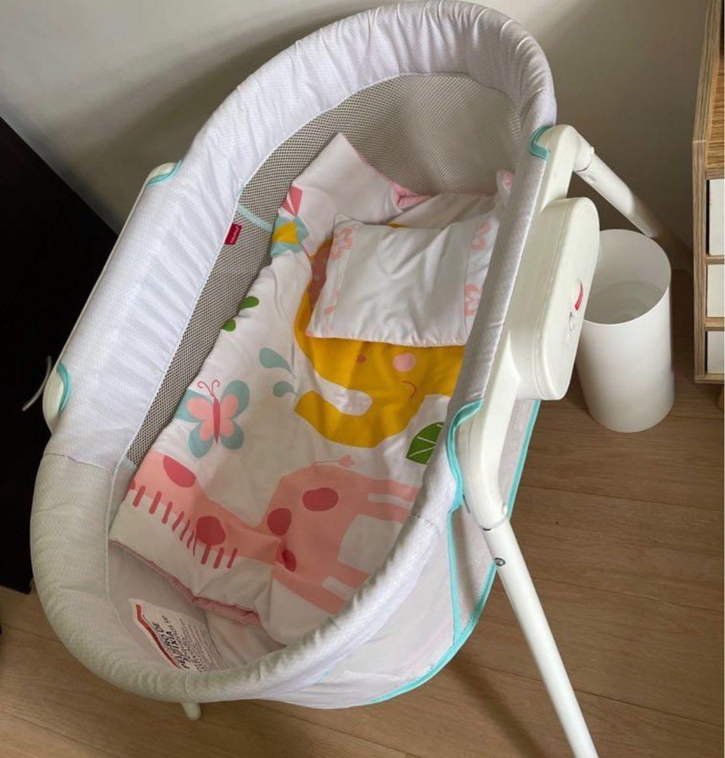 Fisher price stow on sale n go bassinet walmart