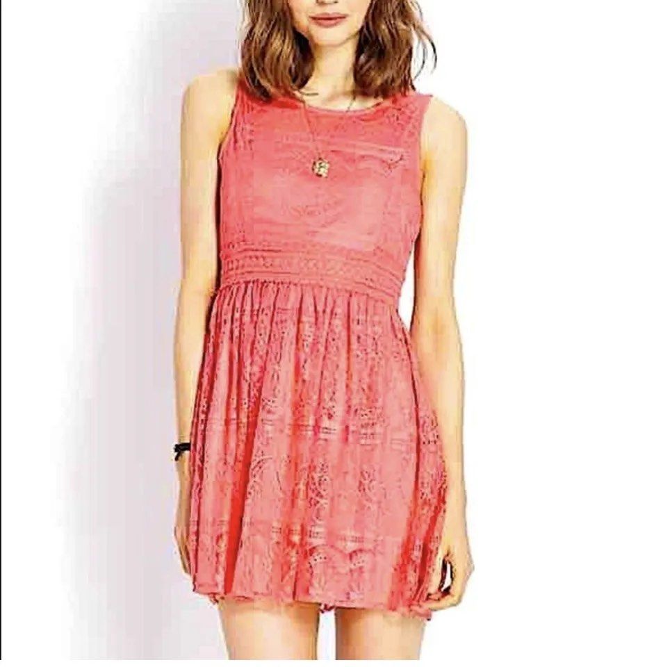 Pink lace deals dress forever 21