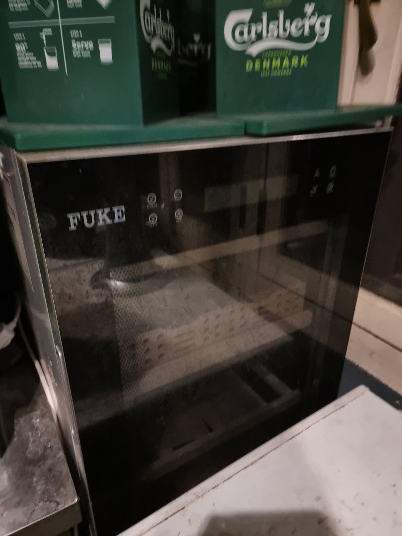 Fuke (Category: Other Home Appliances) located in Singapore. Submitted by linuxkali (Listing ID 1261278452, Image 3). Description: fuke cigar humidifier 6 months old. almost new condition!.