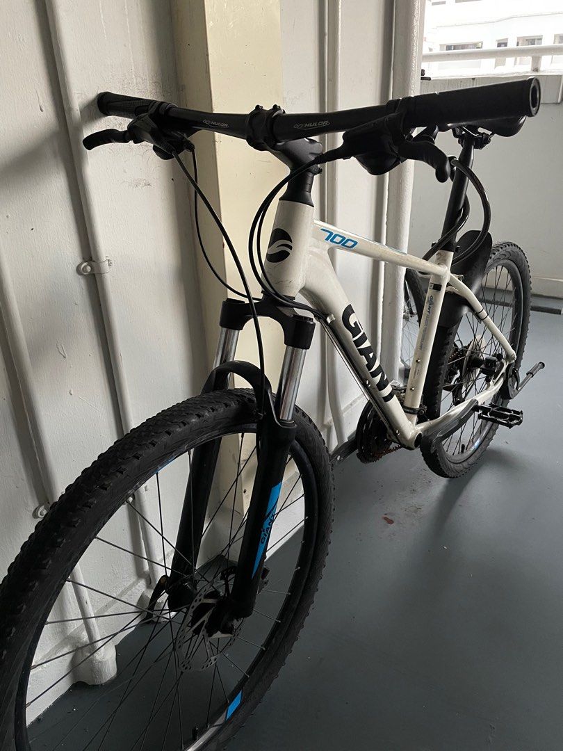Giant bicycle online atx 700