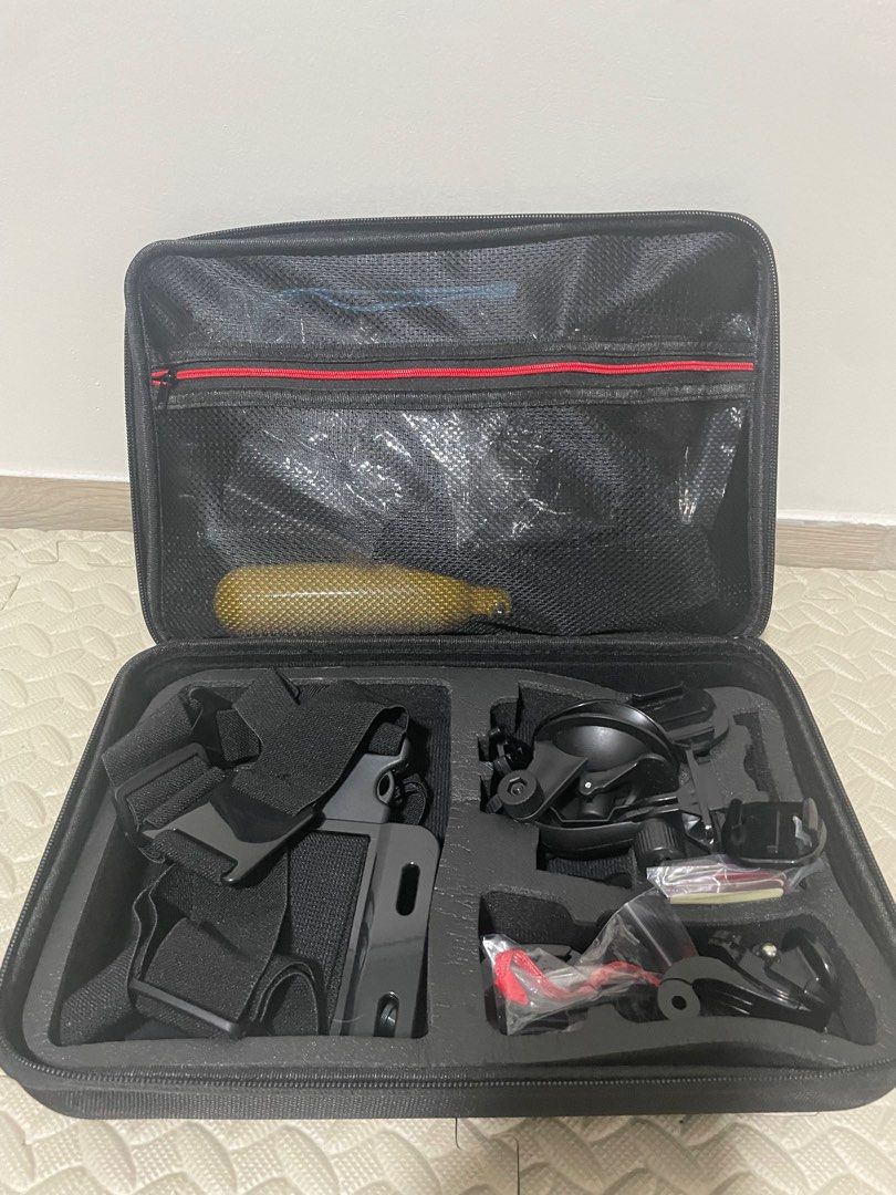 GoPro Hero 7 Black (box and accessories), Photography, Cameras on Carousell