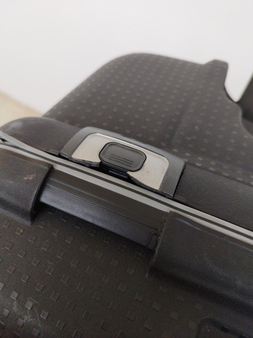 Hard case luggage, Hobbies & Toys, Travel, Luggage on Carousell