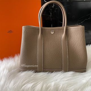 Shop HERMES Sangle flipperball 25 mm to go bag strap (H082253CCAC090,  H082253CCAB090, H082253CCAA090) by BeParisienne