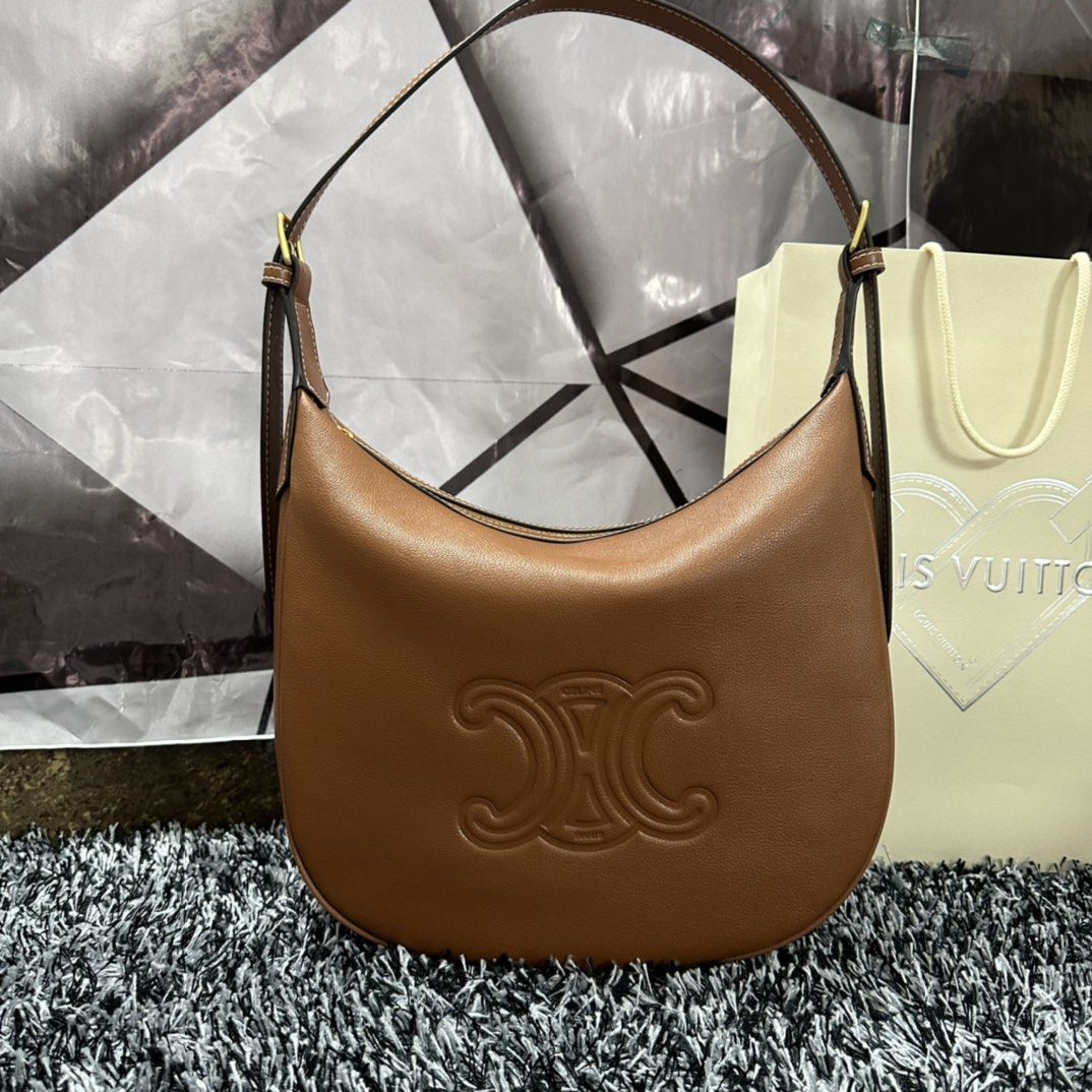 HK 500 Celine hobo 2023