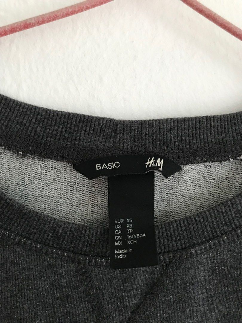 H m black tops Women s Fashion Tops Longsleeves on Carousell