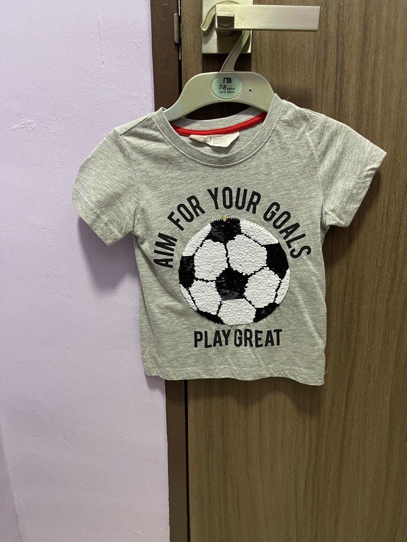 H M Football T shirt size 3 4 yrs Babies Kids Babies Kids