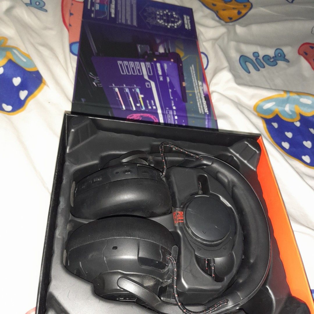 Jbl quantum sales one unboxing