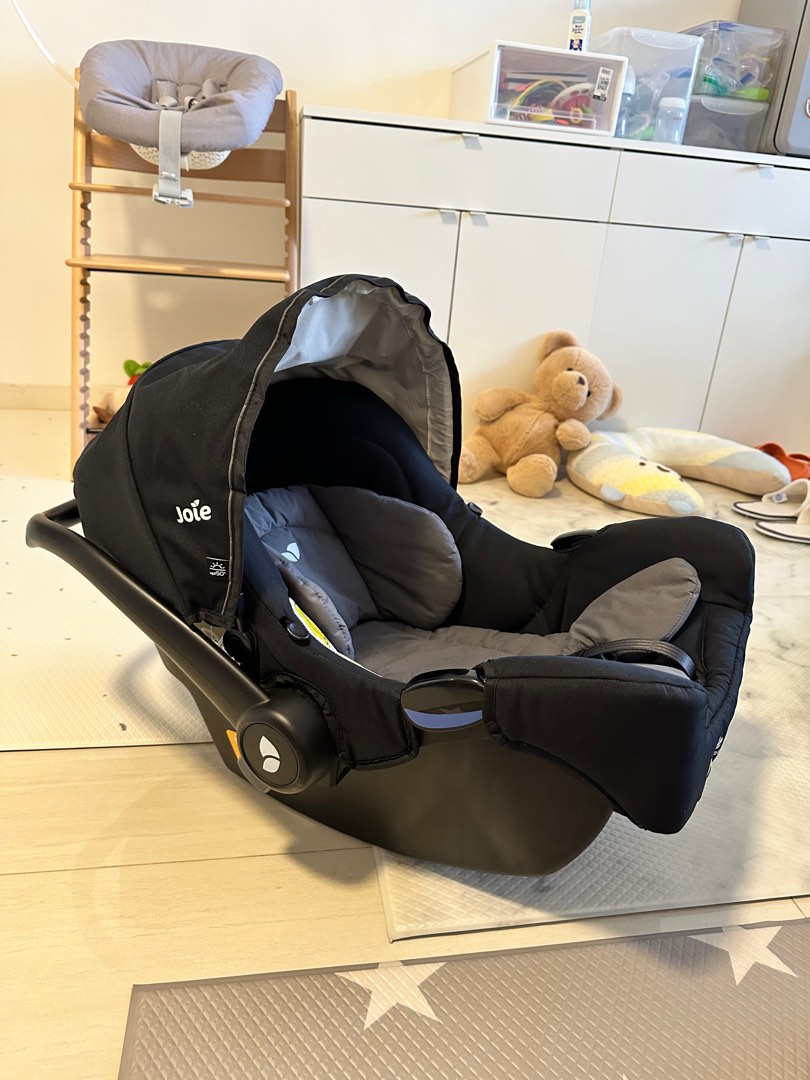 Joie gemm car on sale seat newborn insert