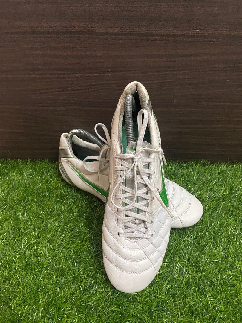Nike cheap tiempo flight