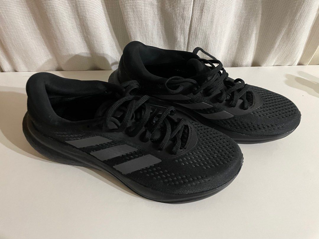 Like New Adidas Size US9 Men Running Shoes Men s Fashion