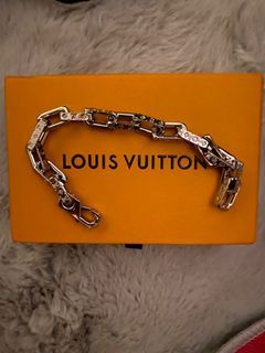 LNIB Louis Vuitton Historic Mini Monogram Bracelet Size 17, Luxury,  Accessories on Carousell
