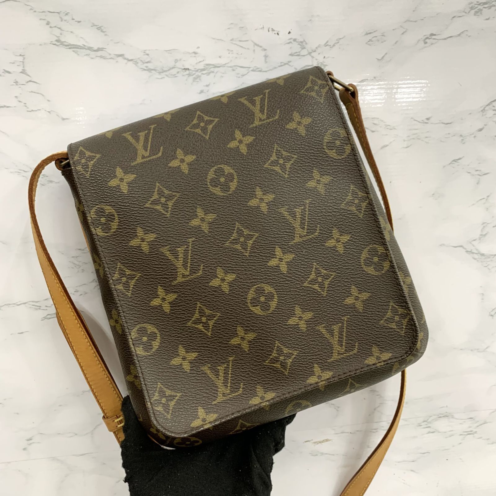 Rare LV Musette Salsa PM Size Bag, Luxury, Bags & Wallets on Carousell