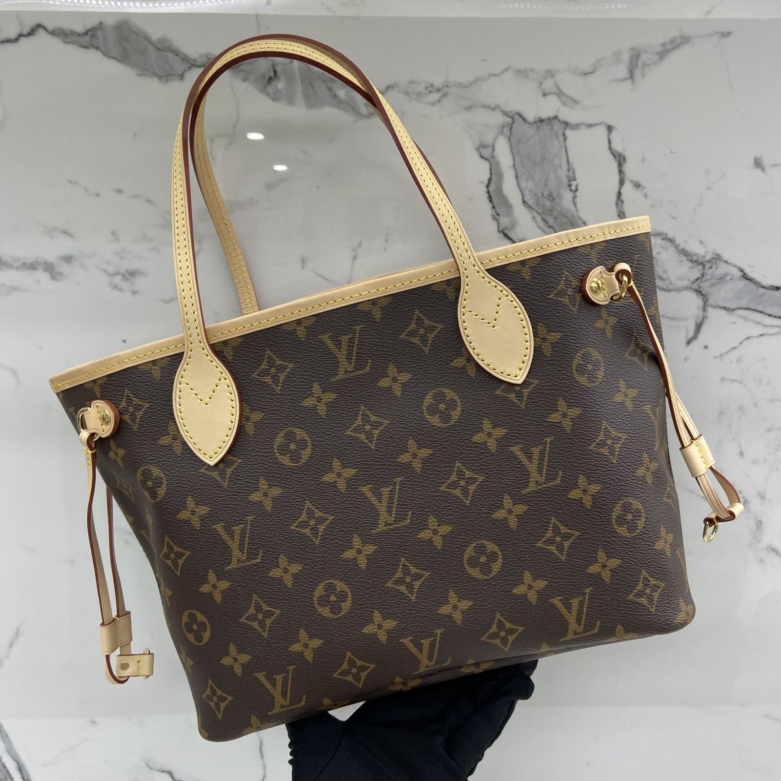 Louis Vuitton Rivoli MM Monogram Bag, Luxury, Bags & Wallets on Carousell