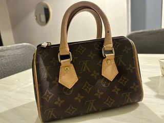 Louis Vuitton M57111 LV Speedy BB handbag in Black Lambskin embossed  leather Replica sale online ,buy fake bag