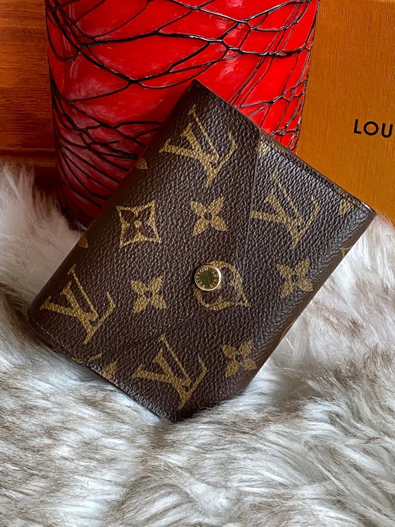 Louis Vuitton Rosalie Preloved - Remove Hotstamp and fade out defect on the  button 