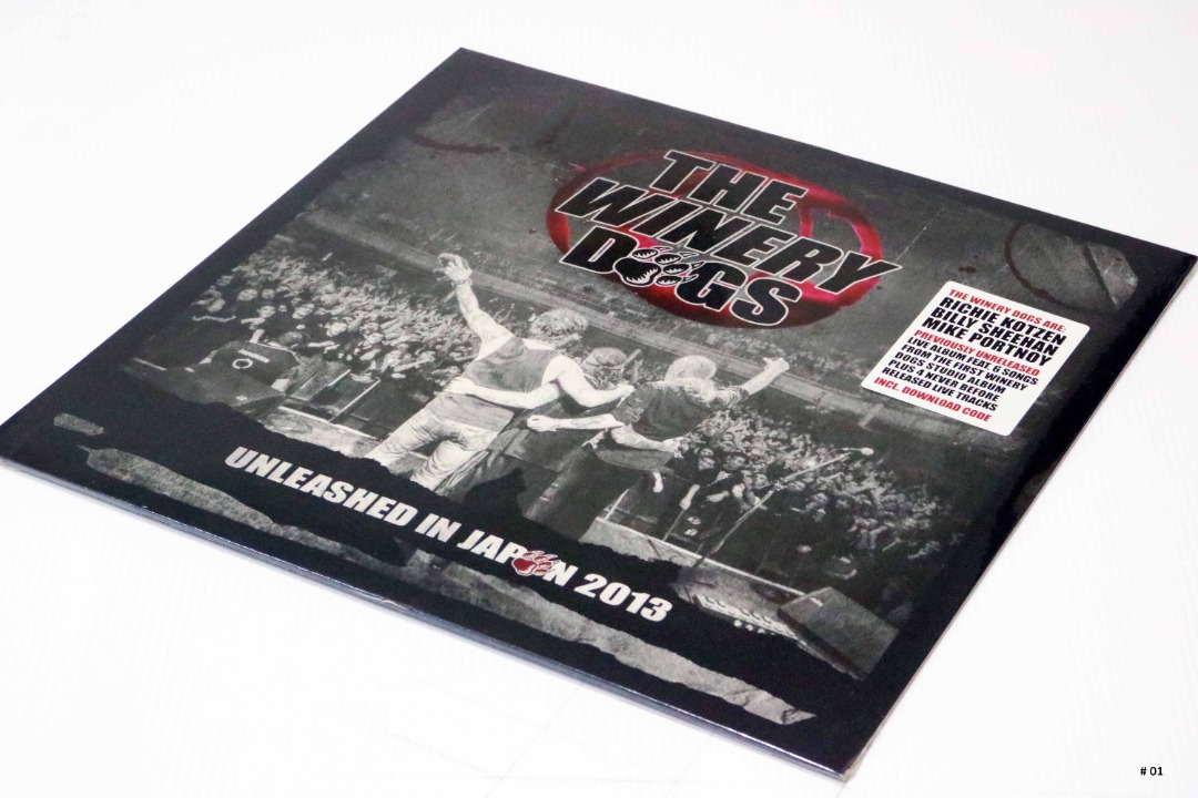 THE WINERY DOGS - UNLEASHED IN JAPAN 2013(デラックス盤) [DVD] (shin-