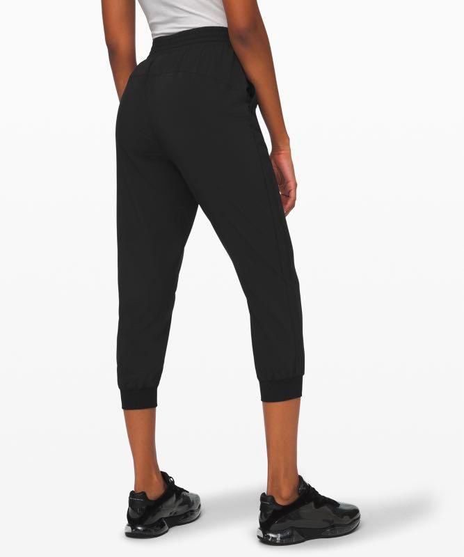 Lululemon wanderer jogger crop black size 2, Women's Fashion, Activewear on  Carousell