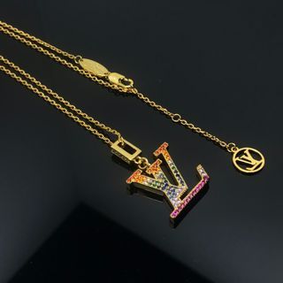 LV Fall in Love Necklace 心形頸鏈, 女裝, 飾物及配件, 頸鍊- Carousell