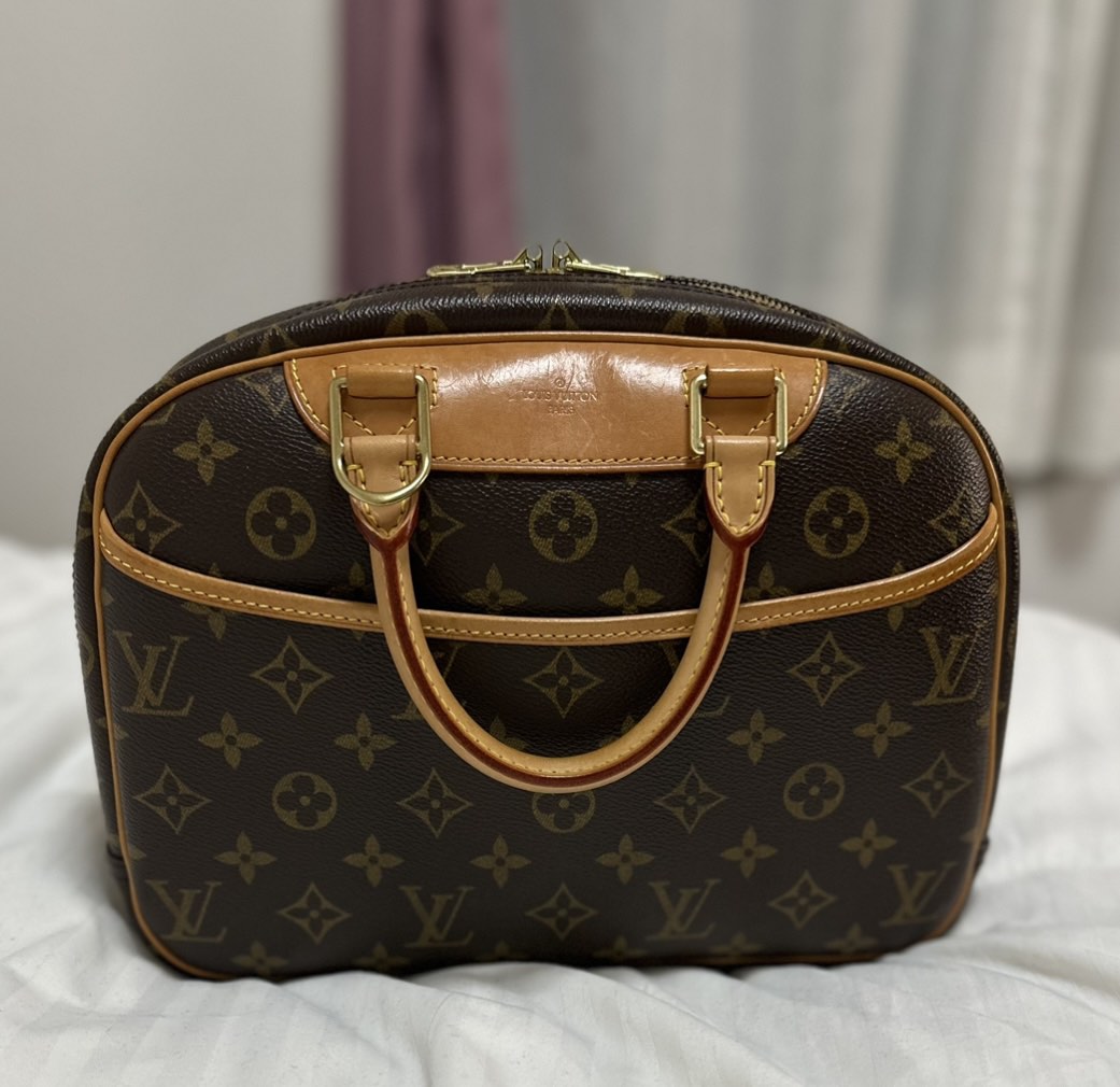 LV Dauphine Bumbag - RARE!, Luxury, Bags & Wallets on Carousell