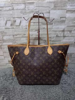 Coach Neverfull Bag, Luxury, Bags & Wallets on Carousell