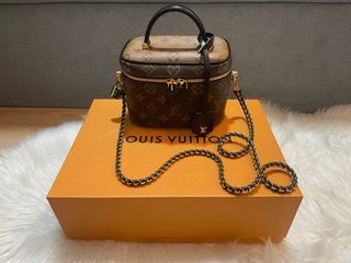 Shop Louis Vuitton Nano Lockme Bucket (M68709, M69205) by lifeisfun