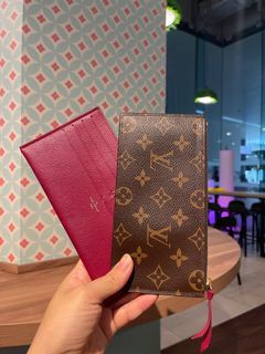 Shop Louis Vuitton TWIST Twist Wallet (M68309, M67510) by Cocona☆彡