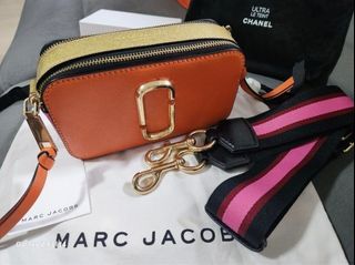 MARC JACOBS SLING BAG •Authentic - A-Tea Weng Food House