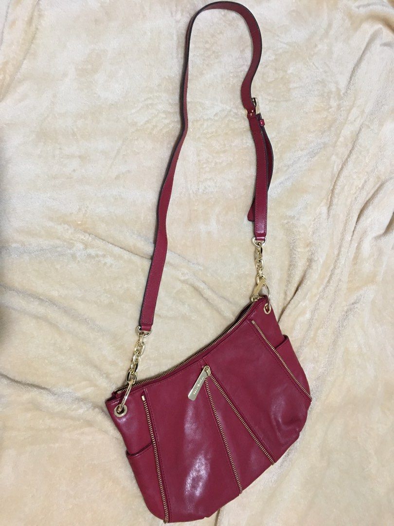 michael kors crossbody (Category: Luxury Bags & Wallets) located in Mexico. Submitted by needtoletgo87 (Listing ID 1261202813, Image 1). Description: .