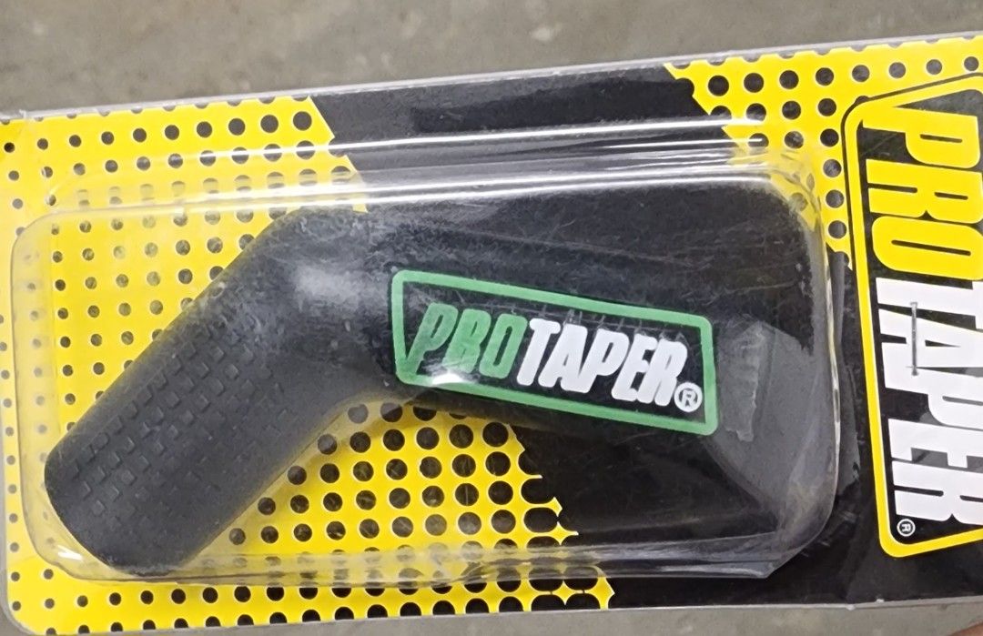 Gear lever outlet shoe protector