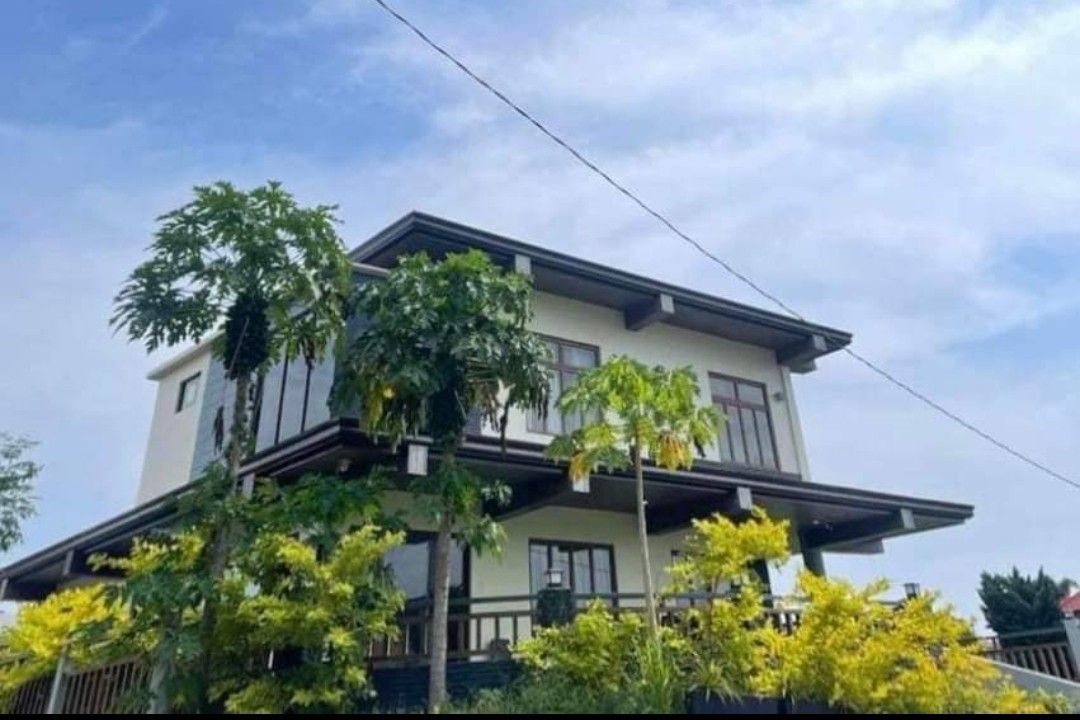 MULTILEVEL RESORT HOUSE FOR SALE KAWIT CAVITE, Property, For Sale