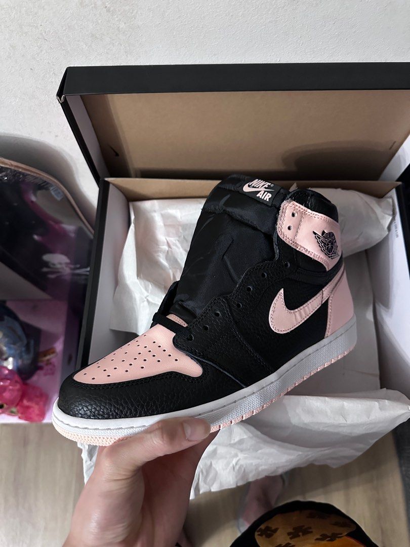 Nike air jordan sales 1 crimson tint