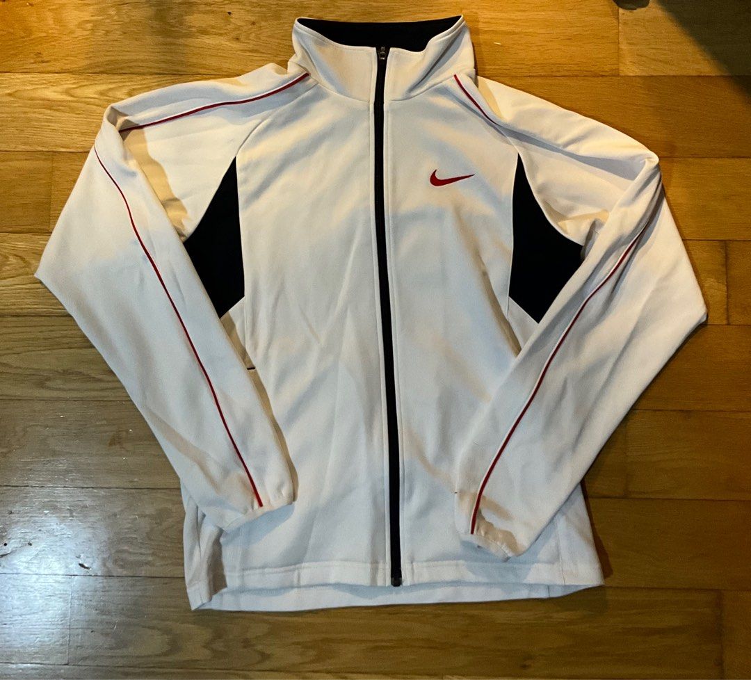 White on sale nike tracksuit