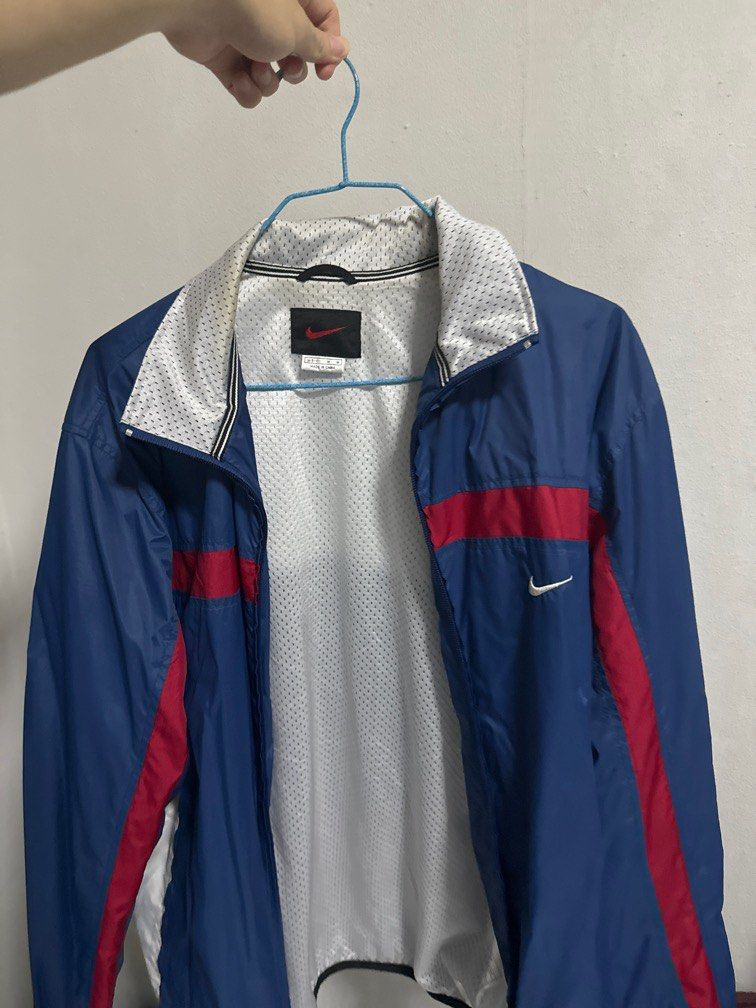 Red and white nike sale jacket