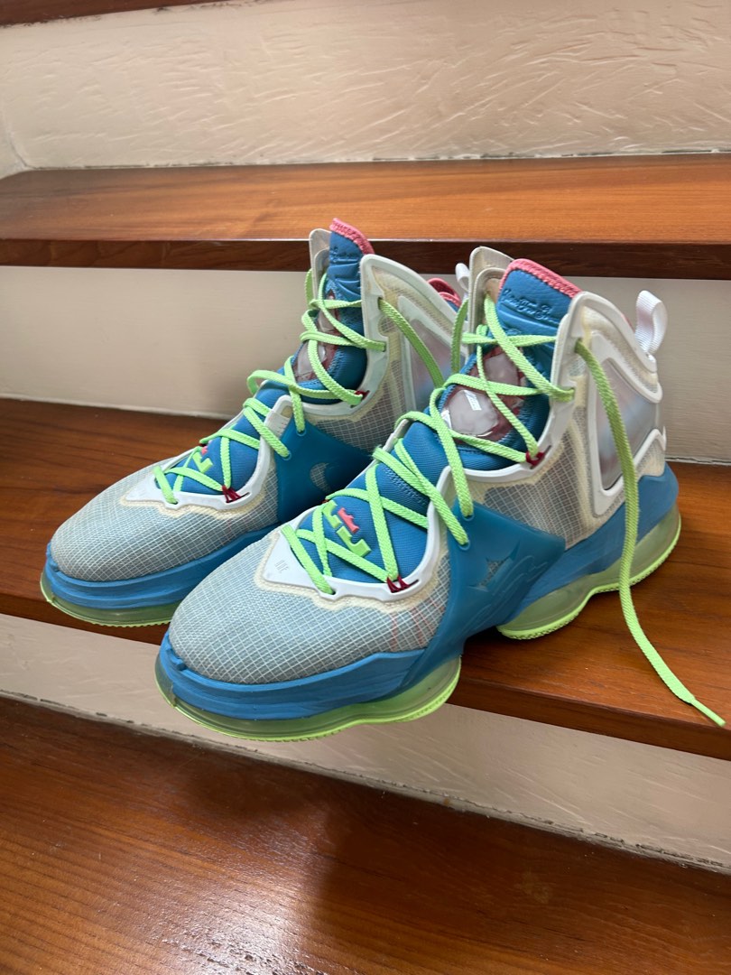 Nike LeBron 19 US13