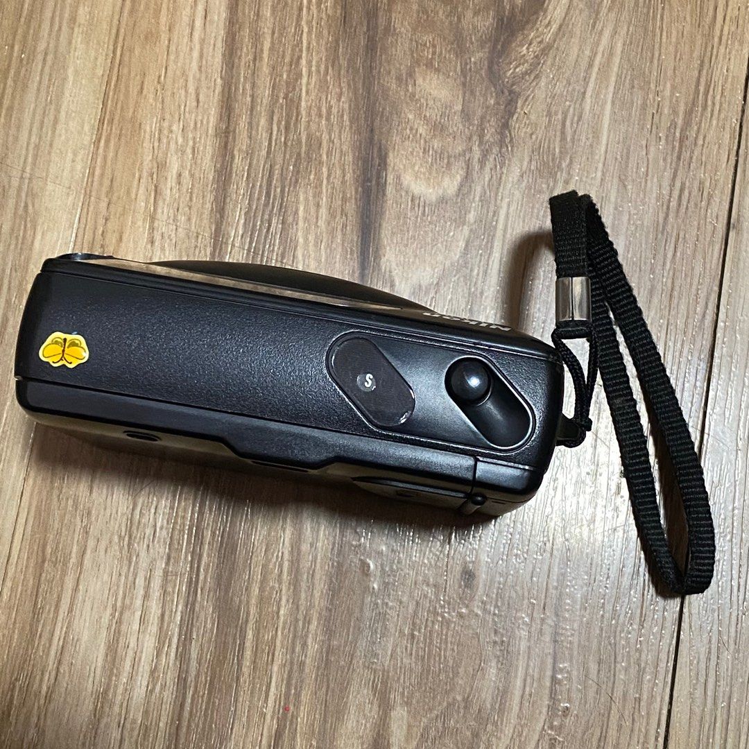nikon ef100 film camera 35mm (Category: Cameras) located in Taguig. Submitted by ____blair (Listing ID 1261289854, Image 2). Description: • with case • not tested if still working • cracked lens cover (see pic) .