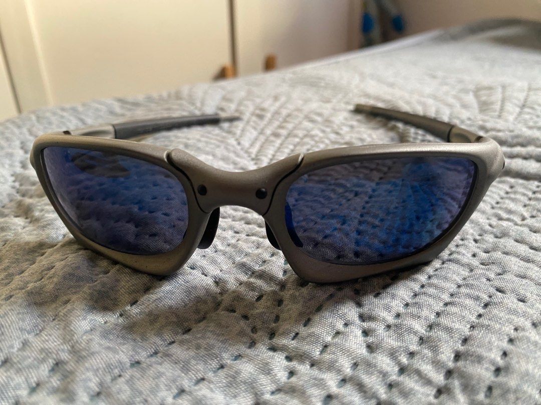 Oakley magnesium store