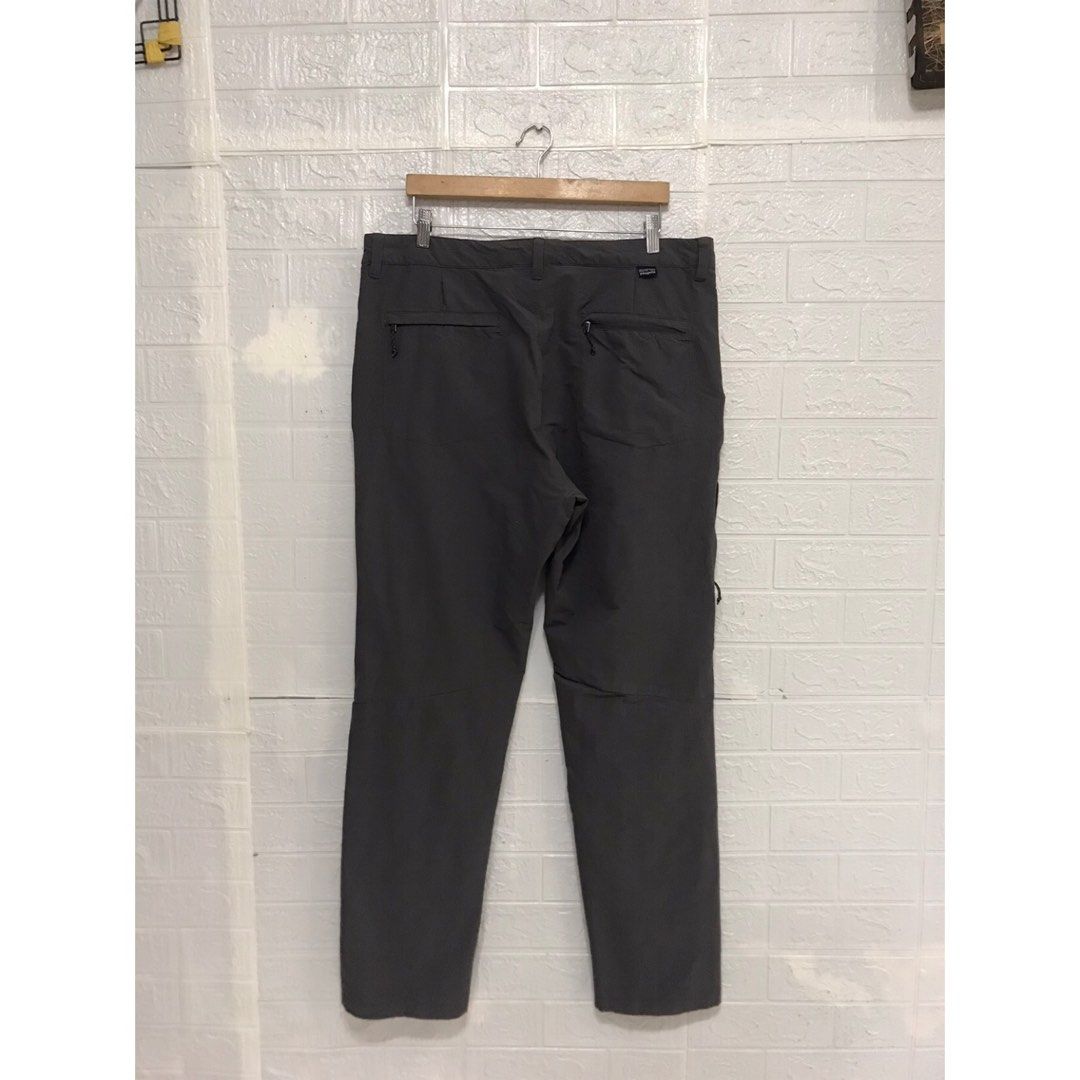 Men's J Tree™ Belted Pant | Mountain Hardwear