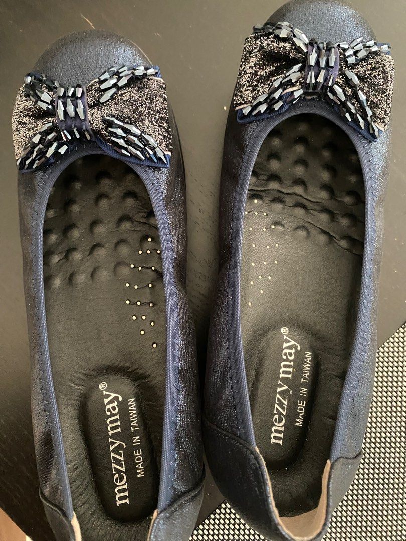 Pretty shoes with cute bow Women s Fashion Footwear Sandals on