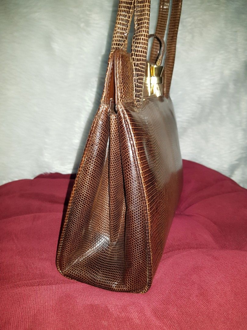 💯rare genuine lizard skin kelly handbag (Category: Luxury Bags & Wallets) located in Manila. Submitted by luxuryitems_ph (Listing ID 1261237485, Image 2). Description: Authentic lizard skin made in Italy. Collectible item. Excellent used condition. No inclusion. Add sf. Very pretty!.